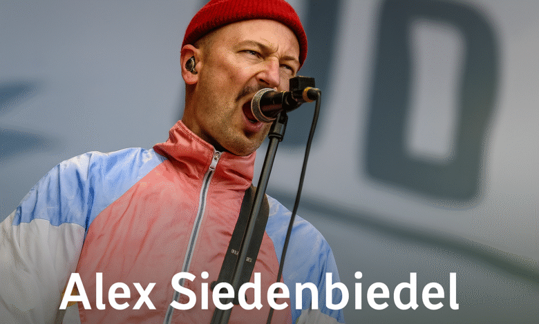 Alex Siedenbiedel: Gitarrist und Manager der Donots – Die doppelte Kraft hinter dem Erfolg